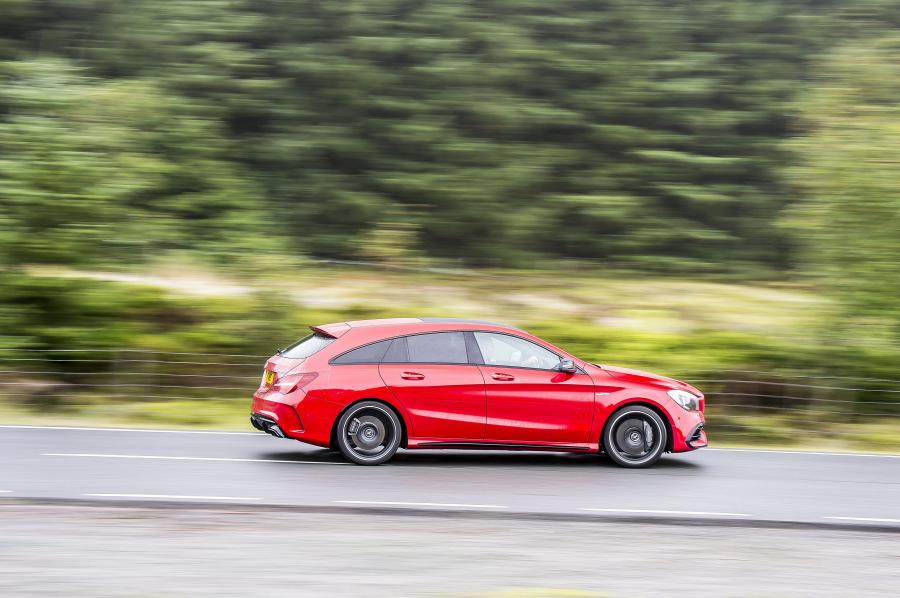  Mercedes-AMG CLA45 4Matic Shooting Brake 2016 года  (UK) (фото 10 из 26)